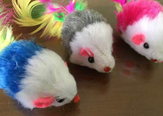 Amazing Colored feather tail mouse toy for your loved cat.