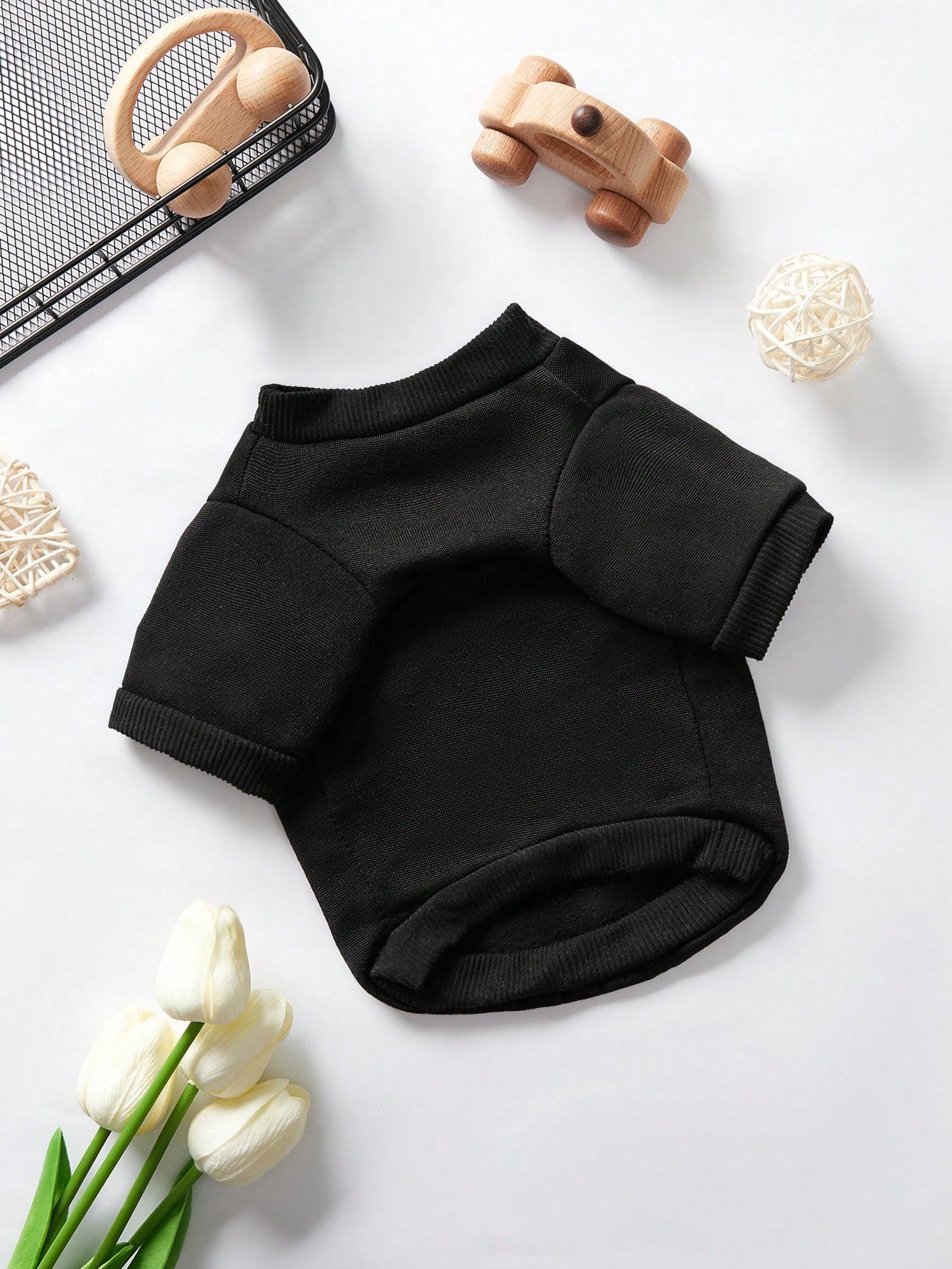 Debiesn Retro Street Black Pet Sweatshirt with Crown King Print – Warm Cozy Outfit