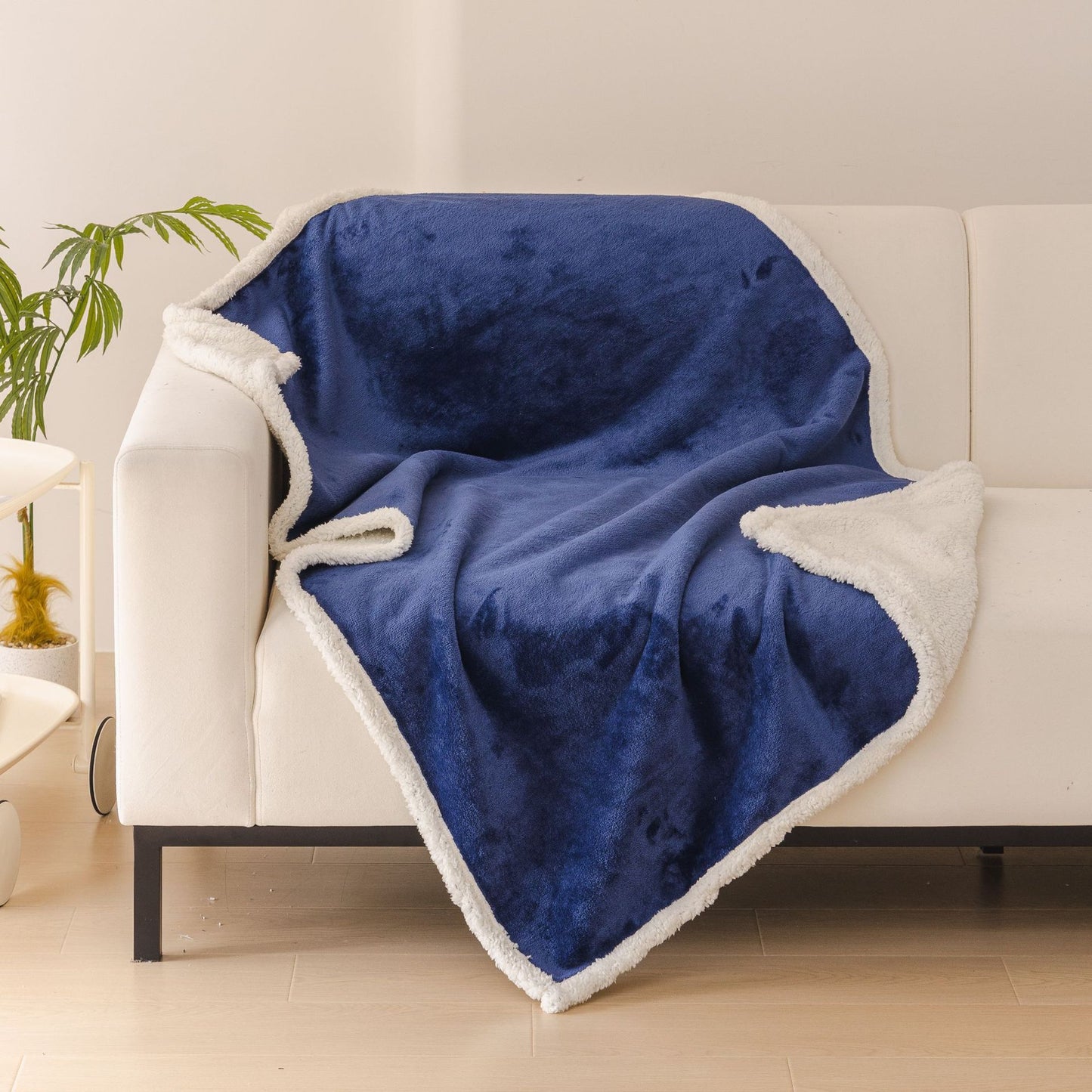 Pet waterproof blanket flannel comfortable cotton fleece Sherpa thick pet blanket